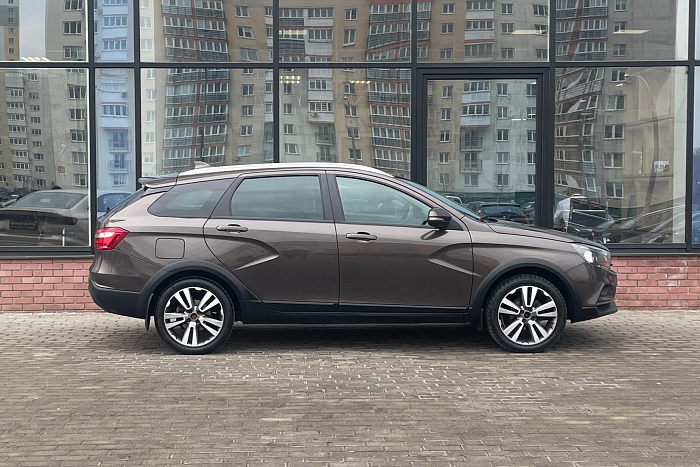 Lada Vesta, Бензин, 1.8, Робот, Передний привод, Универсал - 4