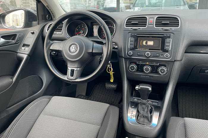 Volkswagen  Golf 6, Бензин, 1.4, Робот, Передний привод, Хэтчбек - 8