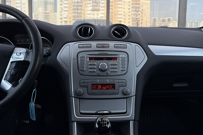 Ford Mondeo, Дизель, 2.0, Механическая, Передний привод, Универсал - 20