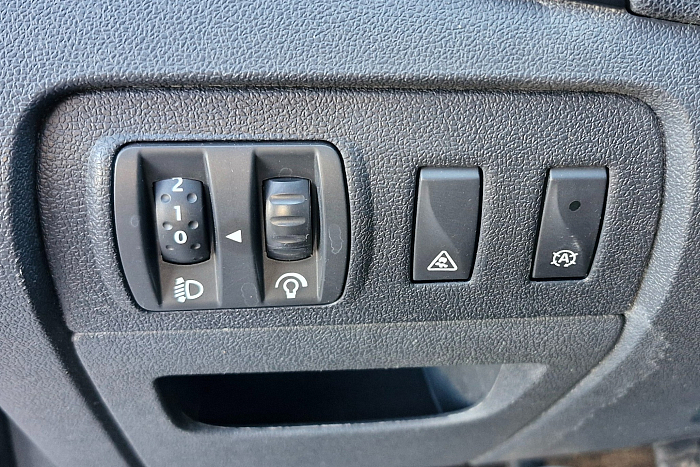 Renault Grand Scenic, Дизель, 1.5, Механическая, Передний привод, Минивэн - 15