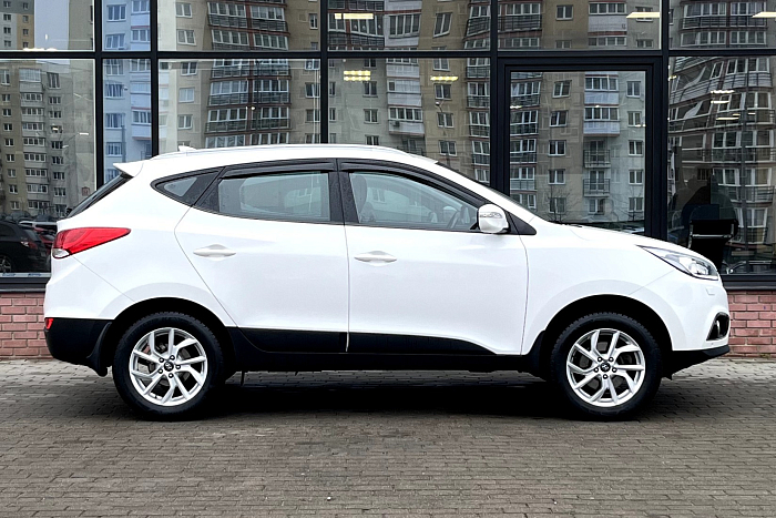 Hyundai ix35, Бензин, 2.0, Автомат, Передний привод, Внедорожник - 2