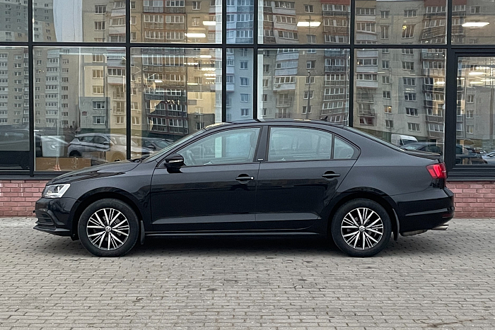 Volkswagen  Jetta, Бензин, 1.6, Автомат, Передний привод, Седан - 30