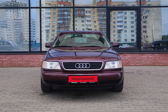 Audi A6 C4, Бензин, 2.6, Механическая, Передний привод, Седан - 1