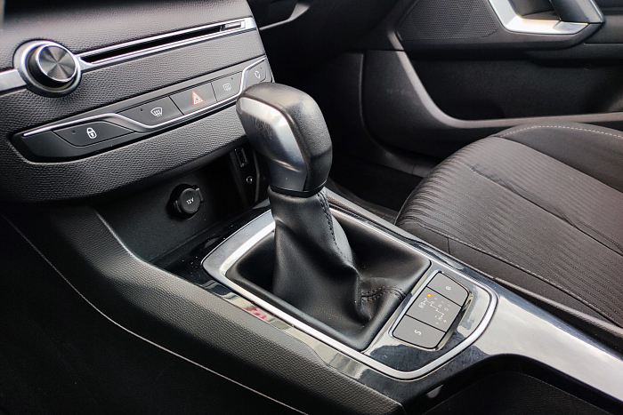 Peugeot 308, Дизель, 1.6, Автомат, Передний привод, Универсал - 18