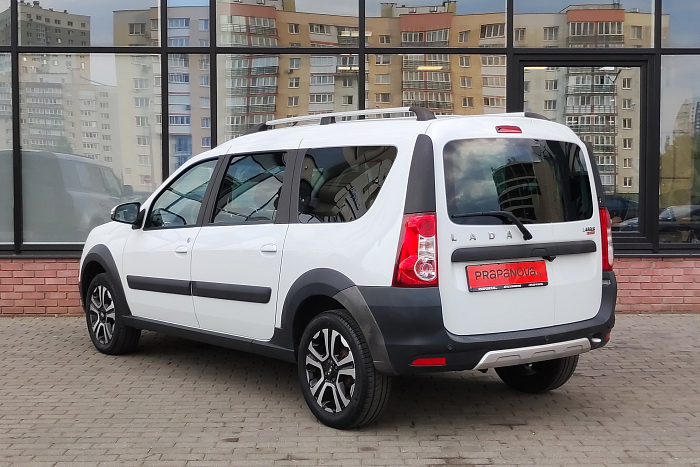 Lada Largus, Бензин, 1.6, Механическая, Передний привод, Универсал - 6