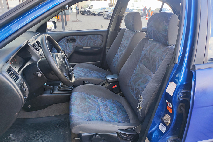 Nissan Almera, Бензин, 1.4, Механическая, Передний привод, Хэтчбек - 10