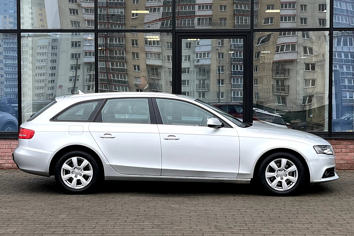 Audi A4, Бензин, 1.8, Вариатор, Передний привод, Универсал - 2