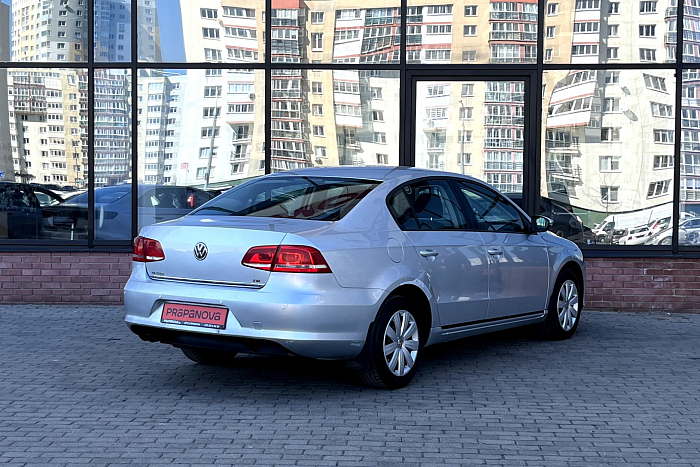 Volkswagen Passat B7, Бензин, 1.8, Механическая, Передний привод, Седан - 3