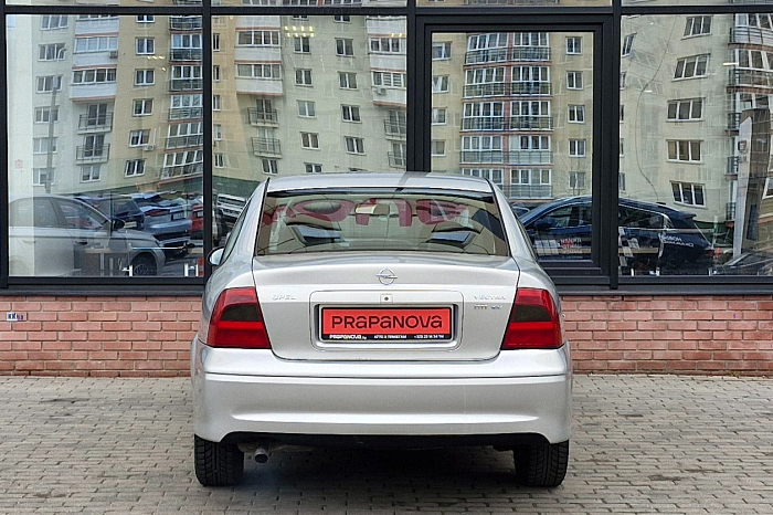 Opel Vectra, Дизель, 2.0, Механическая, Передний привод, Седан - 4