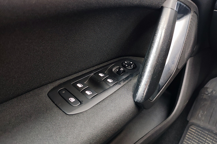 Peugeot 308, Дизель, 1.6, Автомат, Передний привод, Универсал - 23