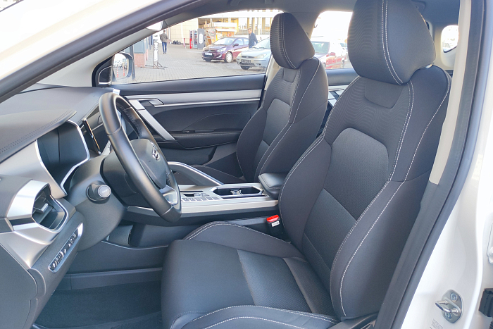 Geely Coolray, Бензин, 1.5, Робот, Передний привод, Внедорожник - 10