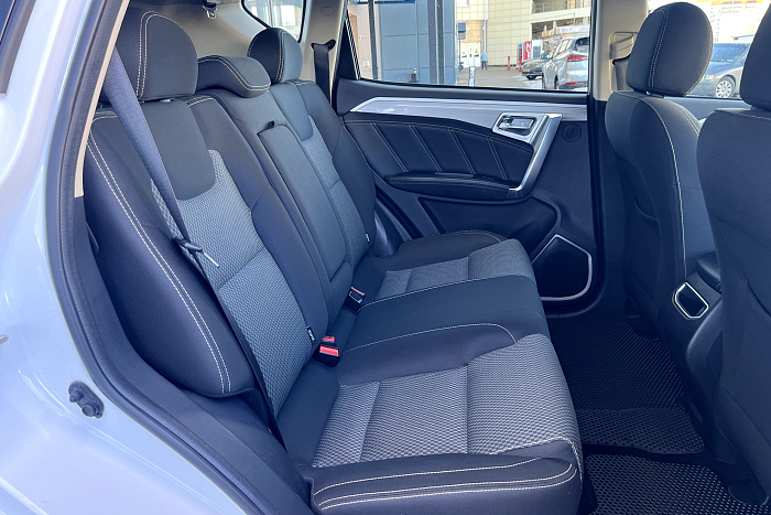 Geely Emgrand X7, Бензин, 2.0, Автомат, Передний привод, Внедорожник - 10