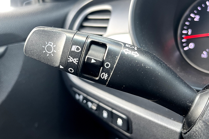 Kia Rio X-line, Бензин, 1.6, Автомат, Передний привод, Хэтчбек - 16