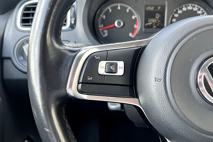 Volkswagen Polo Sedan, Бензин, 1.6, Автомат, Передний привод, Седан - 15