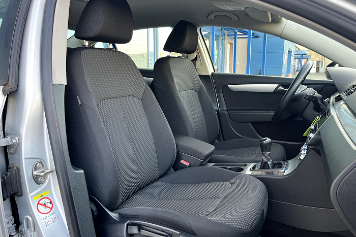 Volkswagen Passat, Бензин, 1.8, Механическая, Передний привод, Седан - 11