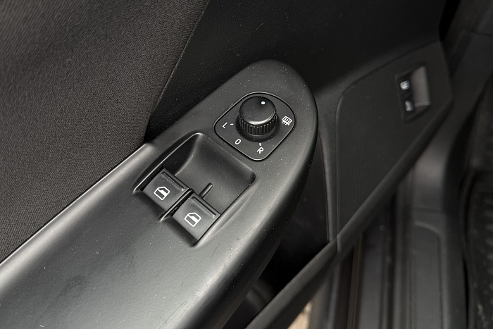 Volkswagen Passat, Бензин, 1.6, Механическая, Передний привод, Седан - 20