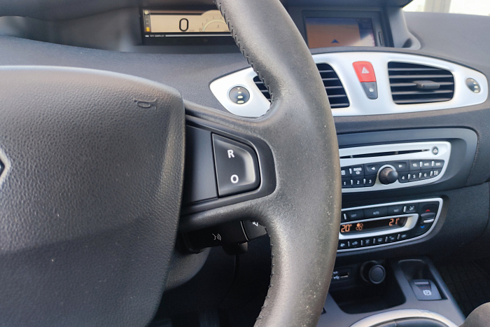 Renault Grand Scenic, Бензин, 1.4, Механическая, Передний привод, Минивэн - 22