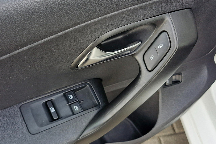 Volkswagen Polo Sedan, Бензин, 1.6, Механическая, Передний привод, Седан - 14