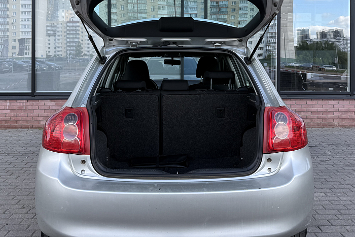 Toyota Auris, Бензин, 1.3, Механическая, Передний привод, Хэтчбек - 19