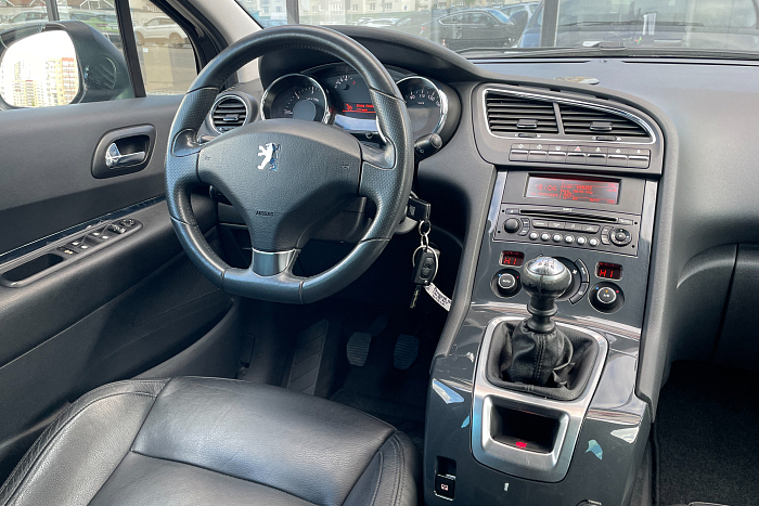 Peugeot 5008, Дизель, 1.6, Механическая, Передний привод, Универсал - 9