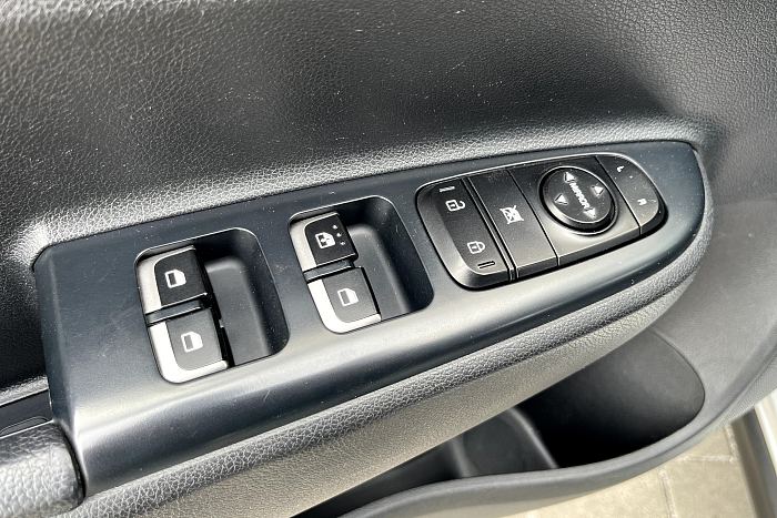 Kia Rio X-line, Бензин, 1.6, Автомат, Передний привод, Хэтчбек - 20