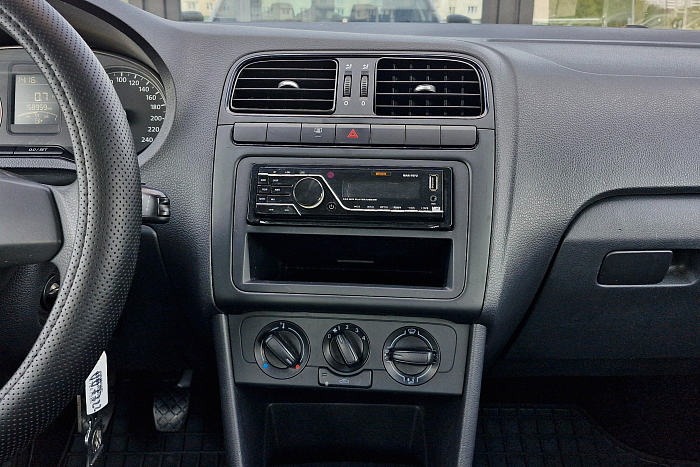 Volkswagen Polo Sedan, Бензин, 1.6, Механическая, Передний привод, Седан - 18