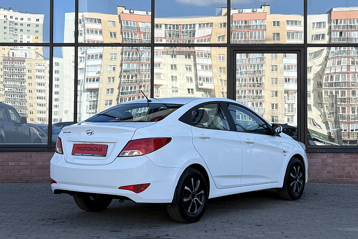 Hyundai Solaris, Бензин, 1.6, Механическая, Передний привод, Седан - 4