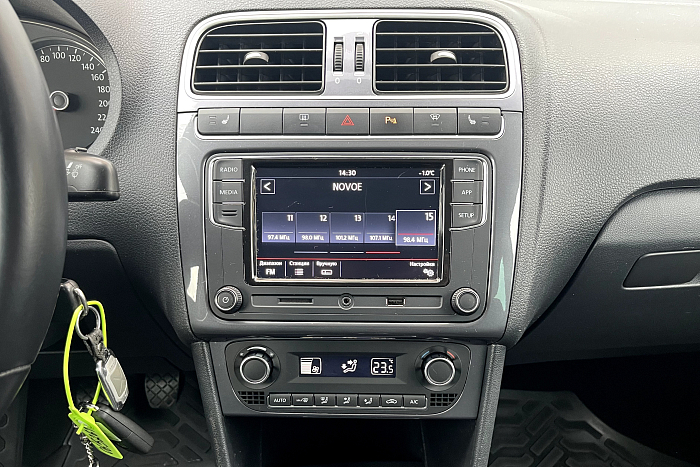 Volkswagen Polo Sedan, Бензин, 1.4, Механическая, Передний привод, Седан - 13