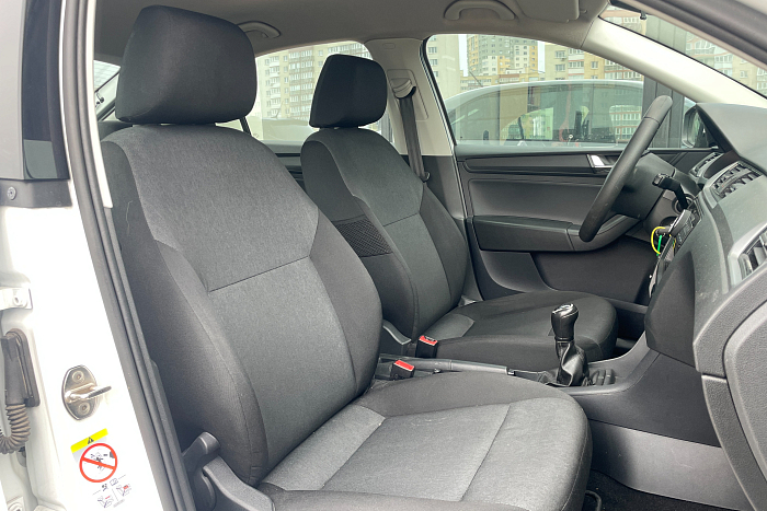 Skoda Rapid, Бензин, 1.6, Механическая, Передний привод, Лифтбэк - 11