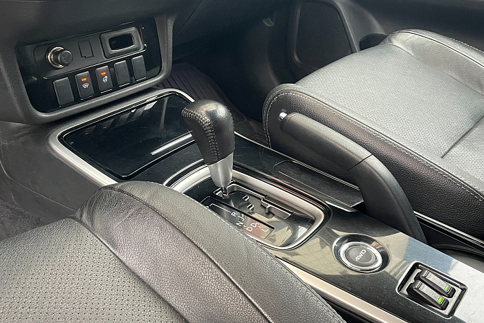 Mitsubishi Outlander, Бензин, 2.0, Вариатор, Полный привод, Внедорожник - 21