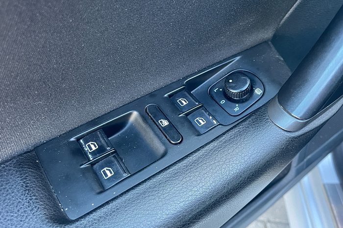 Volkswagen Passat, Бензин, 1.8, Механическая, Передний привод, Седан - 19