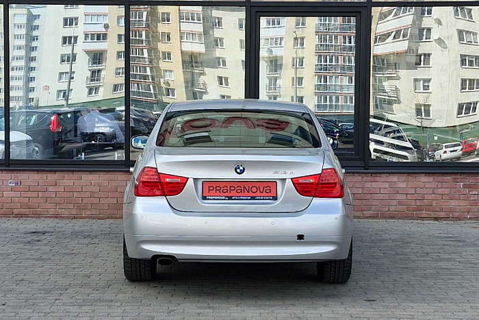 BMW 318 , Дизель, 2.0, Механическая, Задний привод, Седан - 4