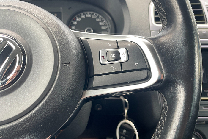 Volkswagen  Polo, Бензин, 1.6, Автомат, Передний привод, Седан - 18