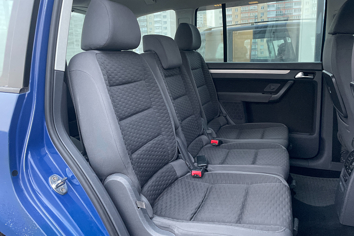 Volkswagen  Touran, Дизель, 1.9, Механическая, Передний привод, Минивэн - 12