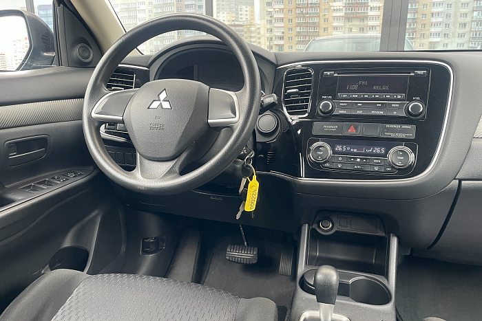 Mitsubishi Outlander, Бензин, 2.0, Вариатор, Полный привод, Кроссовер - 9