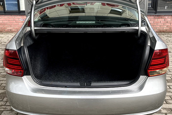 Volkswagen Polo Sedan, Бензин, 1.6, Автомат, Передний привод, Седан - 18