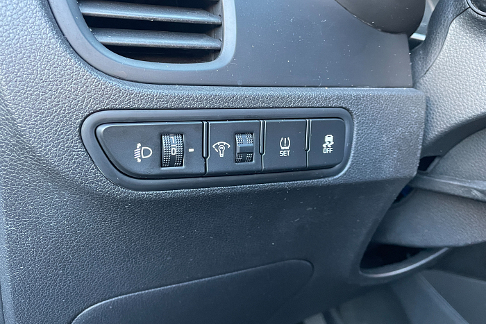 Kia  Rio X-line, Бензин, 1.6, Автомат, Передний привод, Хэтчбек - 21