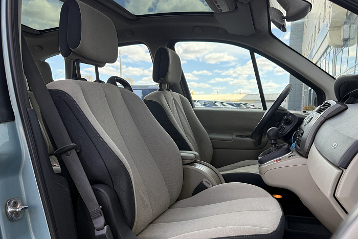 Renault  Scenic, Дизель, Механическая, Передний привод, Минивэн - 11