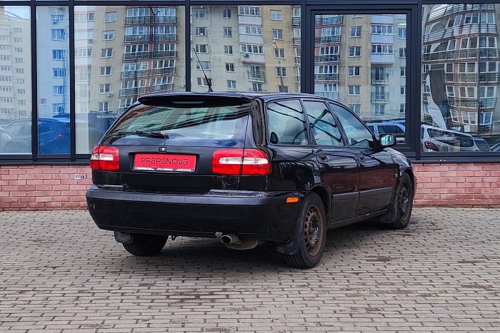Volvo V40, Бензин, 2.0, Автомат, Передний привод, Универсал - 4