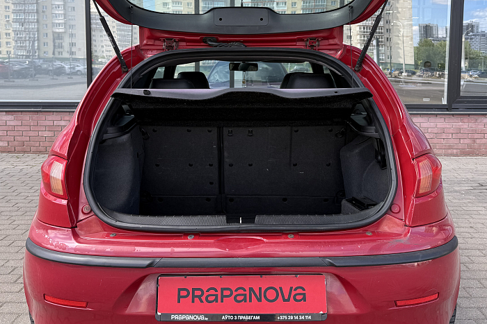 Alfa Romeo 147, Бензин, 1.6, Механическая, Передний привод, Хэтчбек - 20