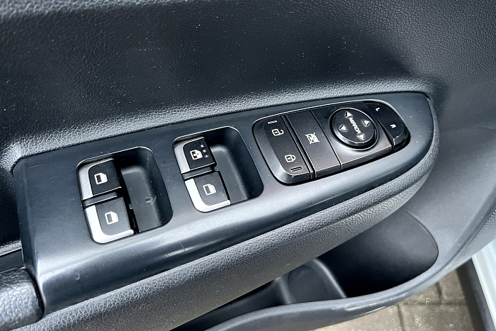 Kia Rio X-line, Бензин, 1.6, Автомат, Передний привод, Хэтчбек - 44