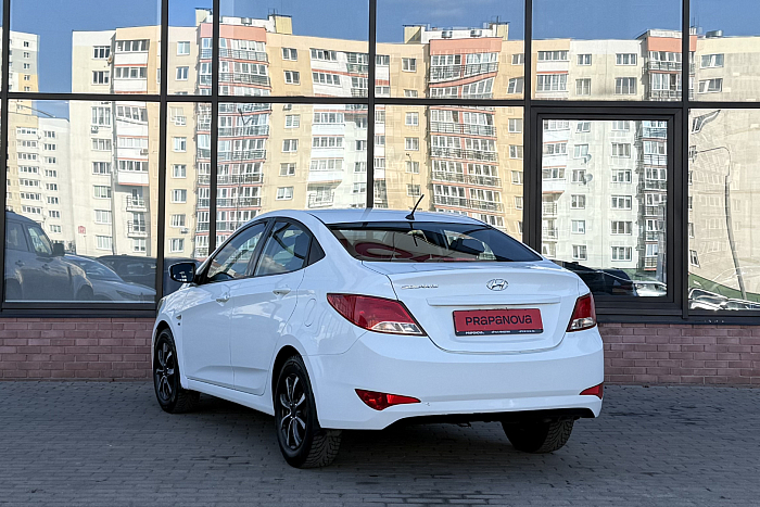 Hyundai Solaris, Бензин, 1.6, Механическая, Передний привод, Седан - 6