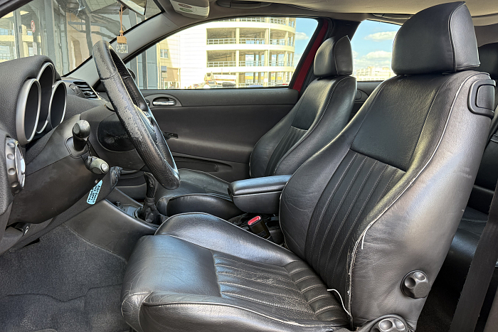 Alfa Romeo 147, Бензин, 1.6, Механическая, Передний привод, Хэтчбек - 10