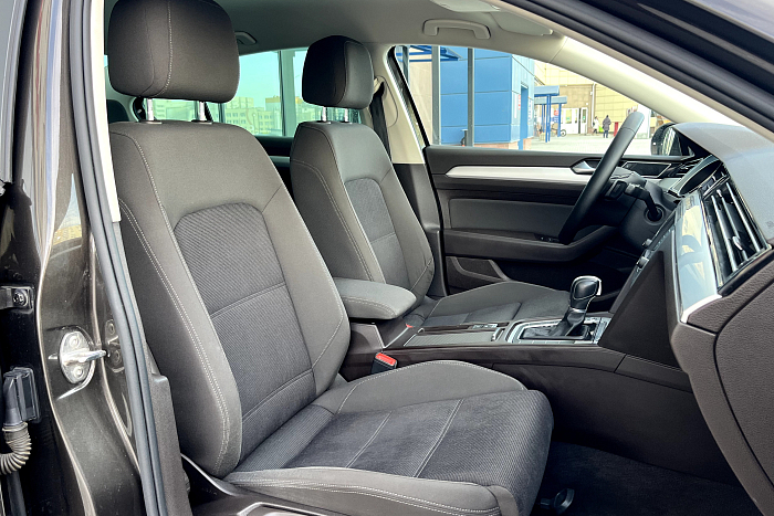 Volkswagen Passat B8, Бензин, 1.8, Робот, Передний привод, Седан - 9