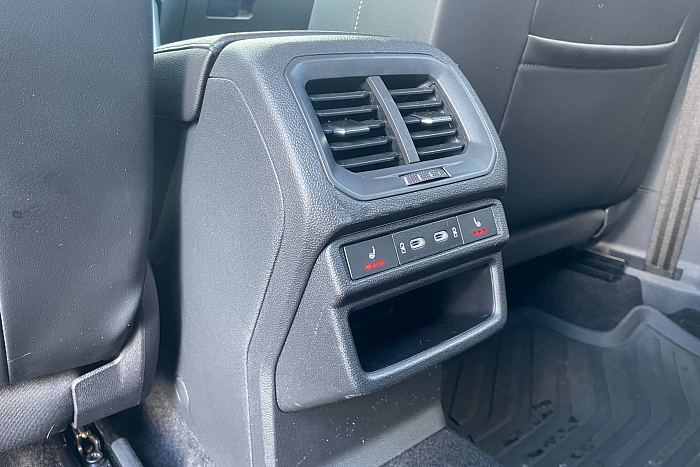 Volkswagen  Taos, Бензин, 1.4, Автомат, Передний привод, Внедорожник - 25