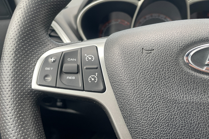 Lada Vesta, Бензин, 1.8, Робот, Передний привод, Универсал - 16