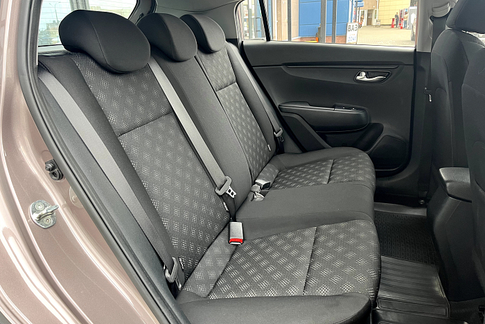 Kia Rio X-line, 1.6, Автомат, Передний привод, Хэтчбек - 10