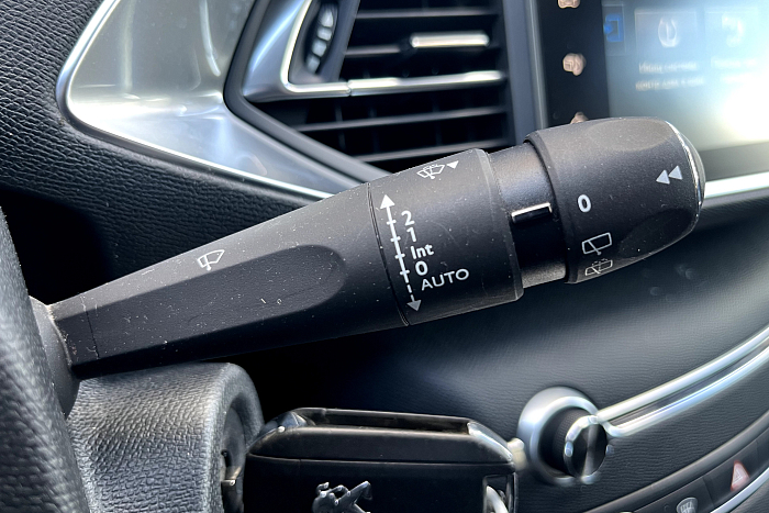 Peugeot 308, Дизель, 1.6, Механическая, Передний привод, Универсал - 21