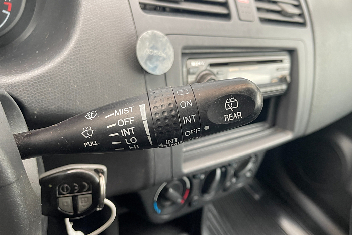 Suzuki Swift, Бензин, 1.3, Механическая, Передний привод, Хэтчбек - 16