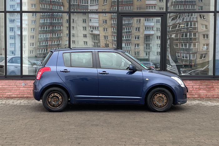 Suzuki Swift, Бензин, 1.3, Механическая, Передний привод, Хэтчбек - 4